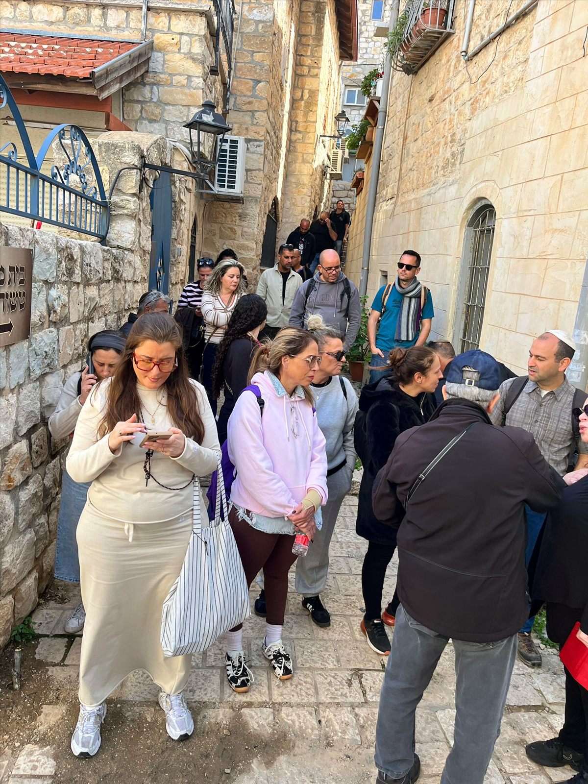 קבוצת המסע בסמטאות צפת